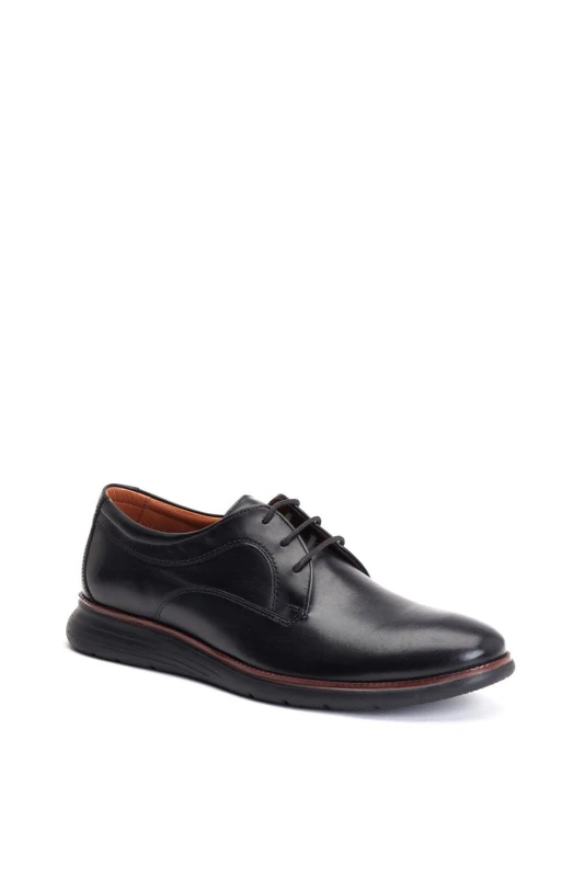 Image of Base London Base London Men Wing Derby in Black Size: 8 Black 8 Male 5038538363262
