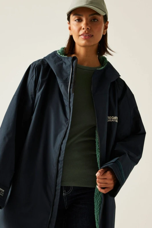 Image of Regatta Waterproof Changing Robe Navy/Ivy/Moss L/XL