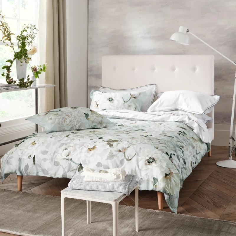 Image of Designers Guild Fleur Blanche Duvet Cover Bedding Set Platinum