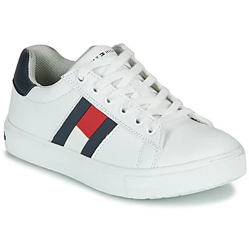 Image of Tommy Hilfiger T3B4-30921 boys's Childrens Shoes Trainers in White.5