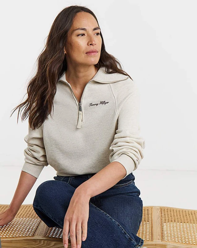 Image of Tommy Hilfiger Classic Script Cream - Tommy Hilfiger - Size: XL Cream Female XL PV81504