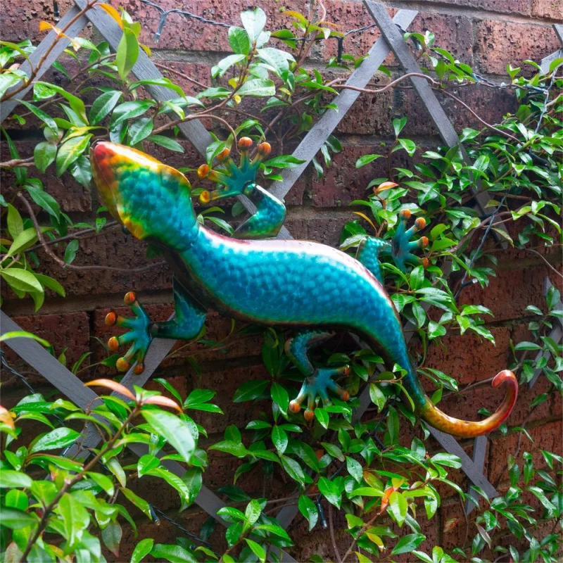 Image of St Helens Metal Gecko Garden Wall Ornament Multicolor Unisex