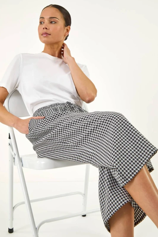 Image of Roman Womens Petite Gingham Stretch Cropped Trouser in Black Size: 14 Black Female 14