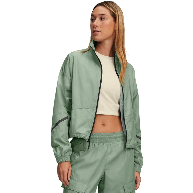 Image of Under Armour Womens Woven Sheen Performance Training Jacket Green female 8 (XS)