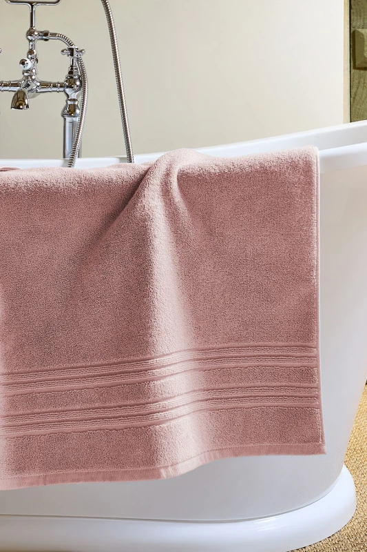 Image of Christy CHRISTY 'Serene' Pastel 100% Combed Cotton Bath Mat in Pink Pink One Size Unisex 5057241204235