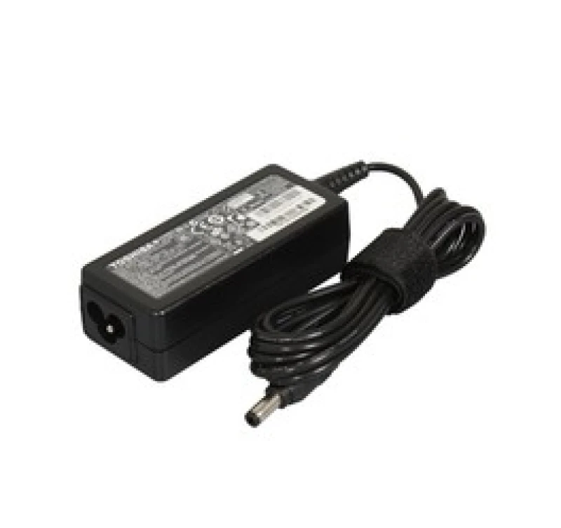 Image of Toshiba P000568360 power adapter/inverter Indoor 45 W Black