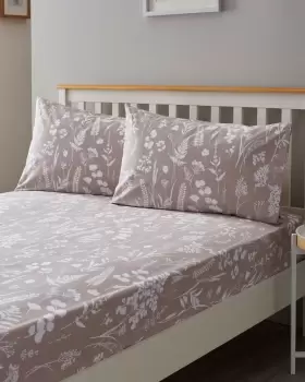 Image of Cotton Traders Woburn Fitted Sheet Set in Multi