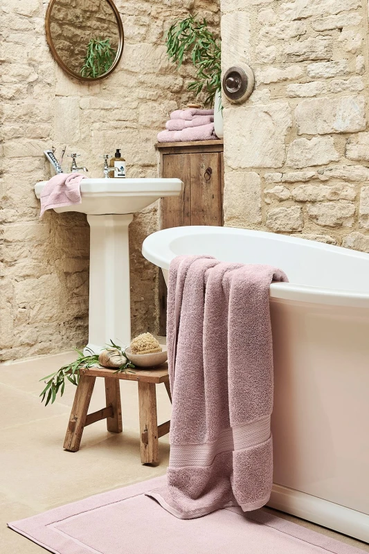 Image of Christy CHRISTY 'Renaissance' Luxury 675GSM Egyptian Cotton Towels in Pale Pink Size: Hand Towel Pale Pink Hand Towel Unisex 5057241284954