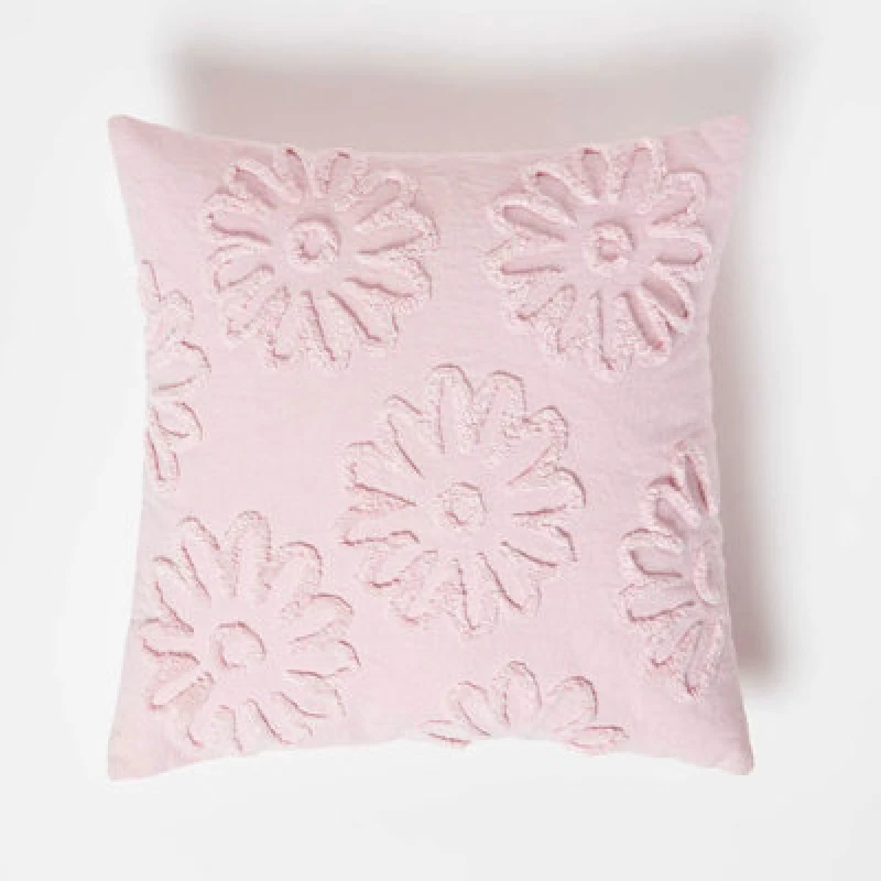Image of Homescapes Floral Daisy Tufted Cotton Cushion Lilac