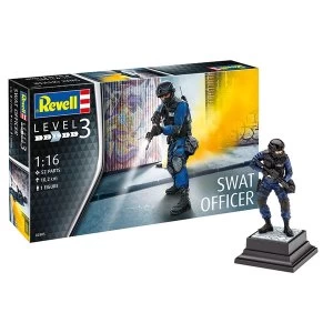 Image of SWAT Officer 1:16 Revell Figure