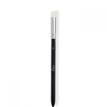 Image of Dior Backstage Large Eyeshadow Blending Brush No. 23 - No. 23 Eyeshadow Brush