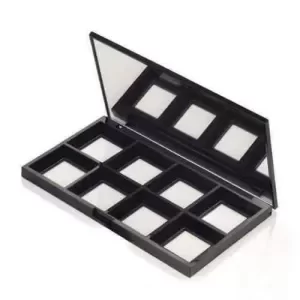 Image of The Body Shop Down To Earth Eyeshadow 8-shade Case