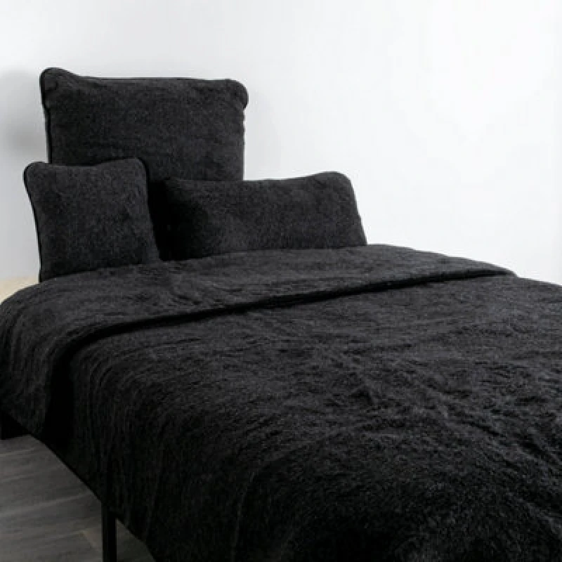 Image of Native Natural Merino Wool Quilt - Black Black