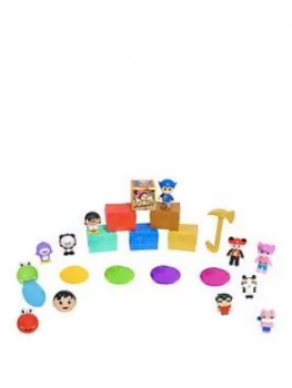 Image of Ryan'S World Ryan'S World Pry & Surprise Pirate Lockers