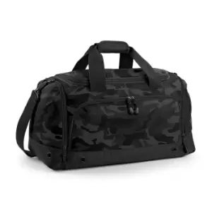 Image of BagBase Sports Holdall / Duffle Bag (One Size) (Midnight Camo)
