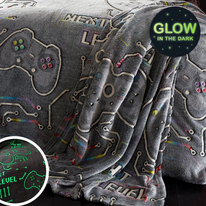 Image of Catherine Lansfield Game Over Fleece Throw 130cm x 170cm Black