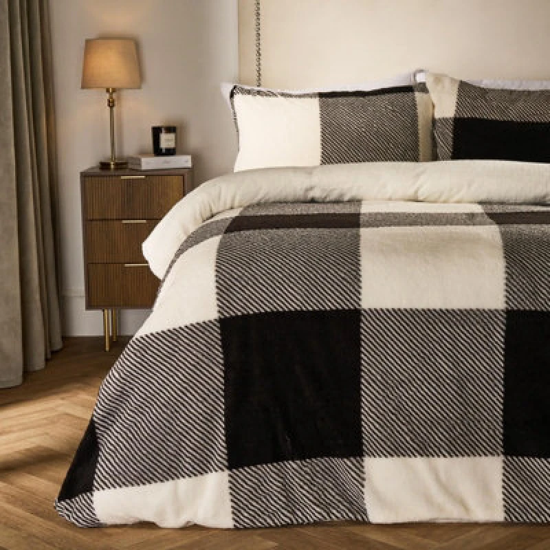 Image of OHS OHS Gingham Teddy Duvet Cover Pillowcase Quilt Soft Warm Check Fleece Bedding Set in Black Size: Double Black Double Unisex 5027434222308
