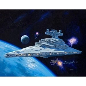 Image of Imperial Star Destroyer (Star Wars) 1:2700 Scale Level 4 Revell Model Kit