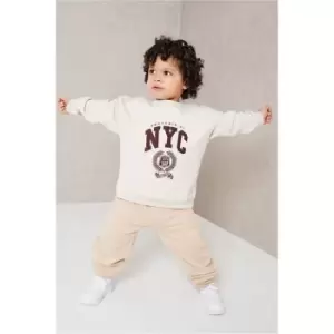Image of I Saw It First Beige Kids Heavyweight Nyc Embroidered Fleeceback Sweatshirt - Brown