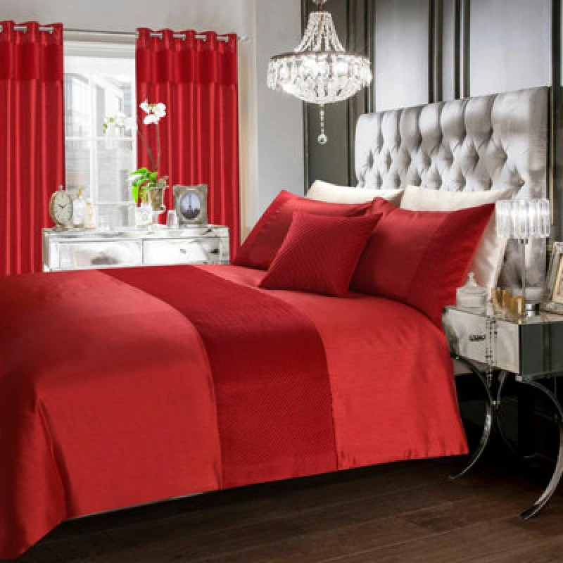 Image of Intimates Chic Design Pinsonic Geometric Duvet Cover & Pillowcase Set, Easy-Care, Machine Washable Bedding Ensemble - Red