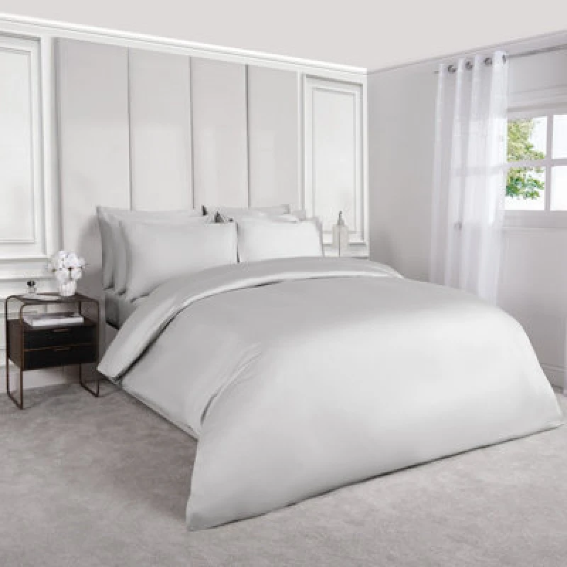 Image of OHS OHS 220 Thread Count Hotel Luxury Premium Quality Cotton Soft Duvet Cover Set in Silver Size: Single Silver Single Unisex 5027434157174