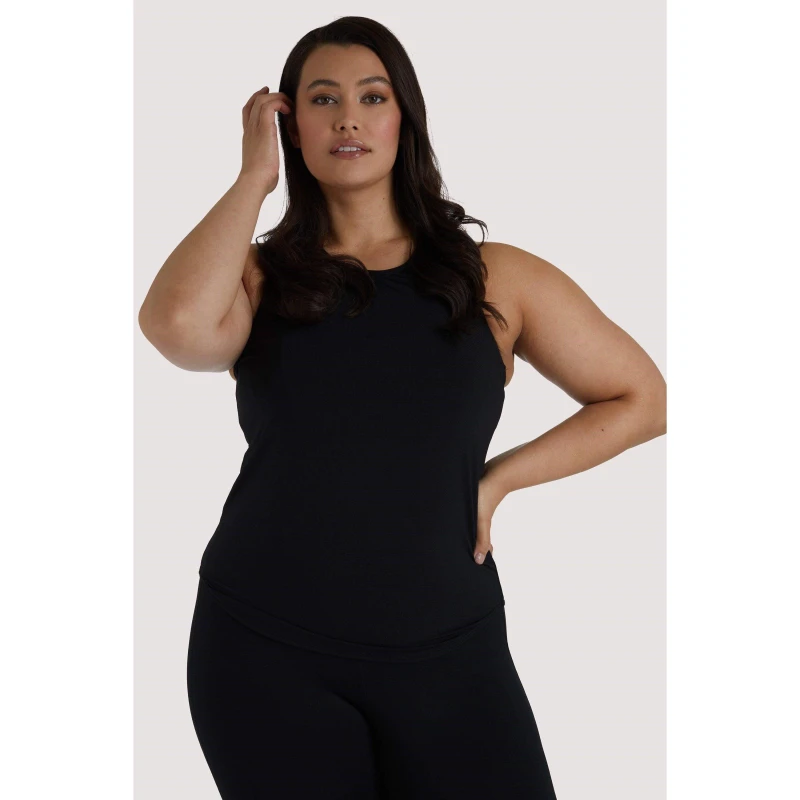 Image of Wolf and Whistle Black Curve Vest Black female 24