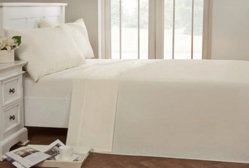 Image of Rapport Home 56P Polycotton Housewife Pillowcase Pair in Cream Size: Standard Pillow Case Cream Unisex Standard Pillow Case