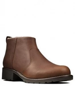 Image of Clarks Orinoco Snug Ankle Boot - Tan