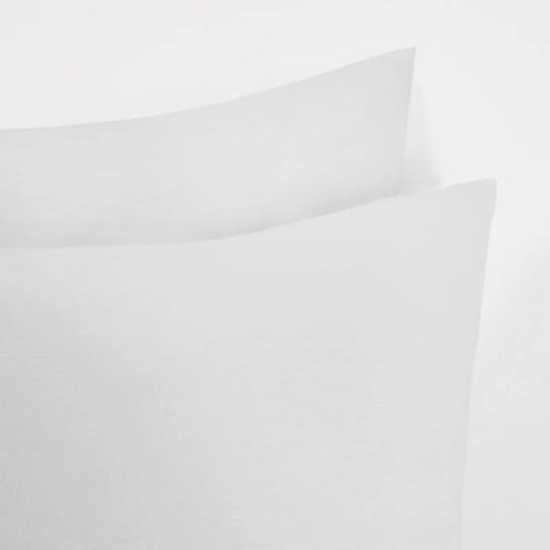 Image of OHS OHS 4 x Soft Polycotton Housewife Pillowcase Set in White White One Size Unisex 5027434156467