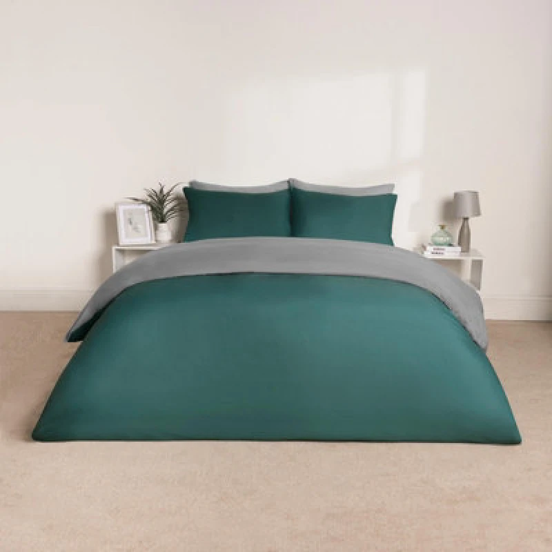 Image of OHS OHS Plain Reversible Duvet Cover With Pillowcase Set in Teal Size: King Teal King Unisex 5027434210244