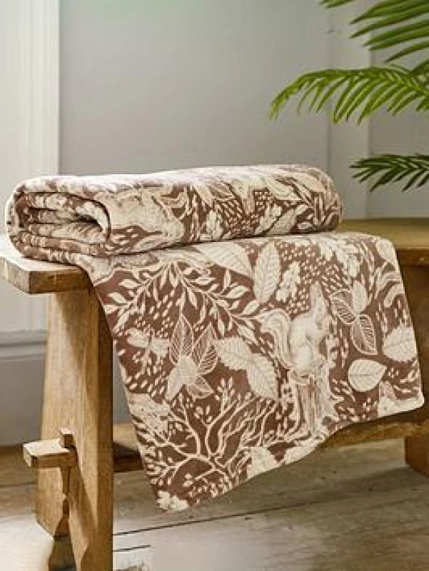 Image of Deyongs Deyongs Winter Forest 140x180cm Throw - Soft Printed Fleece Blanket - Woodland Animal Design in Grey Size: 140cm x 180cm Grey 140cm x 180cm