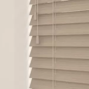 Image of Wooden Venetian Blinds With Strings75NORW