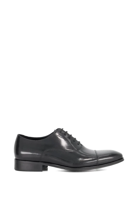 Image of Dune London Dune London Men Wide Fit 'Solver' Leather Oxfords in Black Size: 7 Black 7 Male 5050808807030