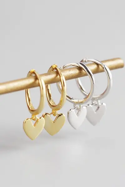 Image of Elk & Bloom 14k Gold Love Heart Hoop Earrings Gold