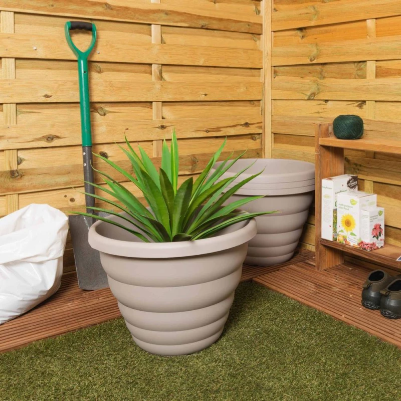 Image of Wham Beehive 4 x 48cm Round Plastic Garden Planters in Fawn Size: 4 x 48cm Fawn Unisex 4 x 48 cm