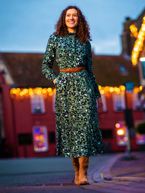 Image of Brakeburn Womens Luna Dress in Green Size: 8 Green Female 8