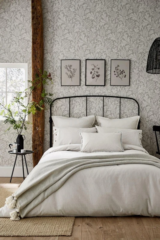 Image of Morris & Co Morris & Co 'Pure Linen Cotton' Duvet Cover in Silver Size: King Silver King Unisex 5016709665063