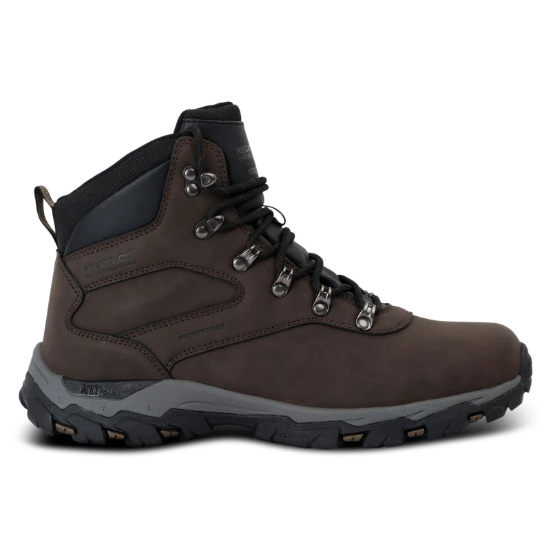 Image of Hiking boots Regatta Holcombe Classic Marron Male 43