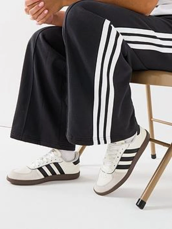 Image of Adidas SPORTSWEAR Breaknet Sleek Trainers white/black Women 36 (3.5);37.3 (4);38 (5);41.3 (7)