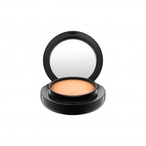 Image of MAC Studio Tech Foundation Nc42