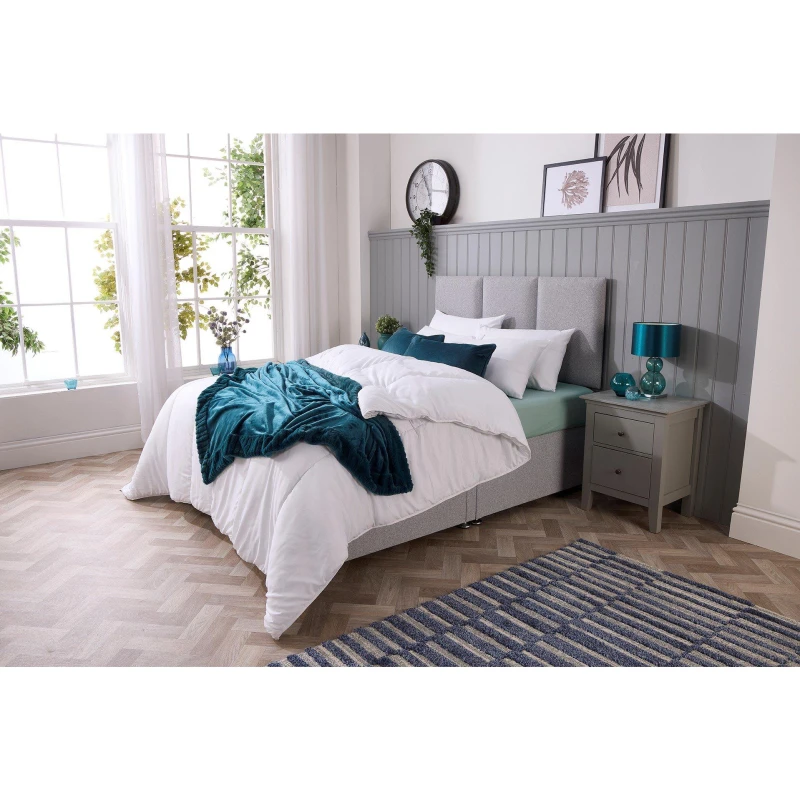 Image of Downland 13.5 Tog Soft Like Down Hollowfibre Duvet White unisex King