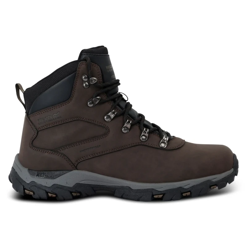 Image of Hiking boots Regatta Holcombe Classic Marron Male 46