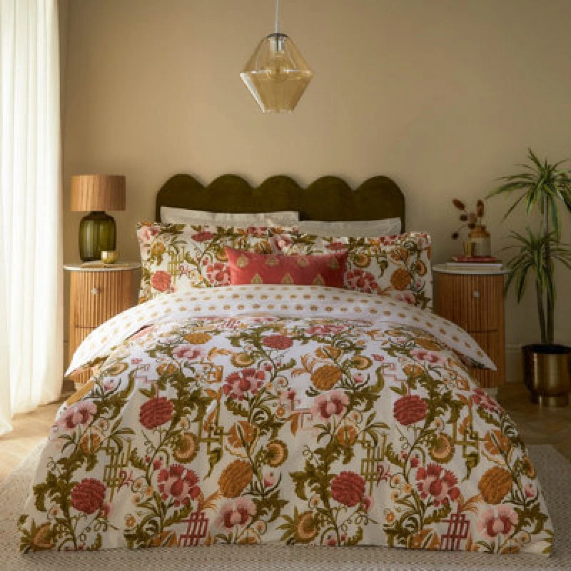 Image of Paoletti Paoletti Seventy Three Ishana Floral Duvet Cover Set in Burnt Orange Size: Single Burnt Orange Single Unisex 5025532851895
