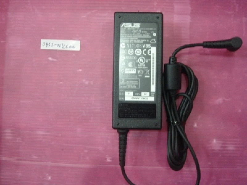 Image of ASUS 04G2660031T0 power adapter/inverter 65 W Black