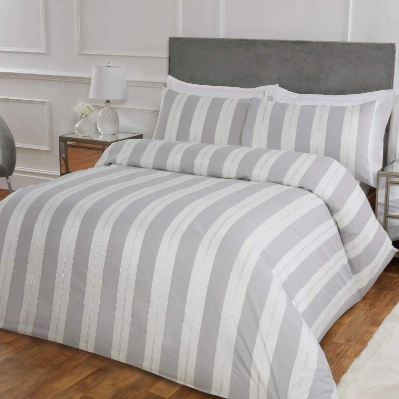 Image of Smart Living Smart Living Luxury Hotel Quality Lurex Stripe Jacquard Duvet Cover with Pillowcases in Silver Size: Double Silver Double Unisex 505624