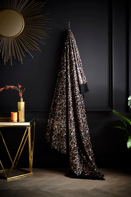 Image of Laurence Llewelyn-Bowen Laurence Llewelyn-Bowen 'Josephine' Leopard Print Velvet Throw in Gold Size: 130cm x 180cm Gold 130cm x 180cm Unisex 5056734