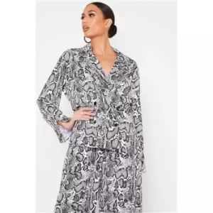 Image of I Saw It First Stone Snake Print-Shirt With Sleeve Split - Brown