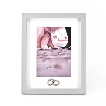 Image of Amore Plastic Photo Frame with Rings Icon - 5" x 7"
