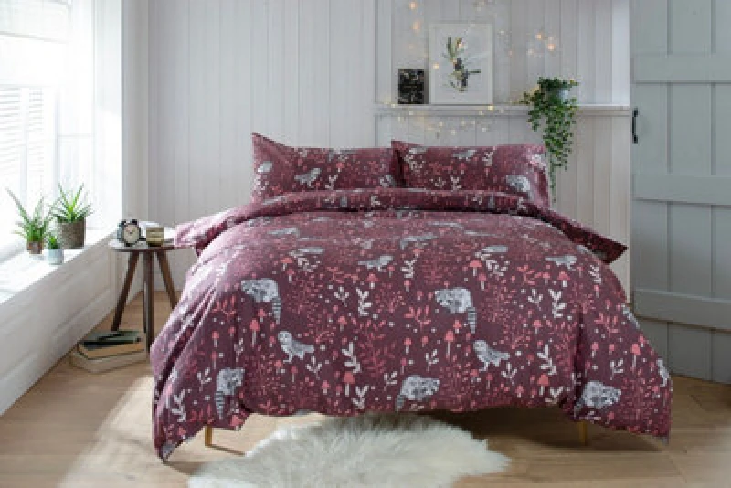 Image of Deyongs Deyongs Everyday Easycare Cotton Rich Bedding Duvet Set Woodland Toadstool in Plum Size: Single Plum Single Unisex 5054990107640
