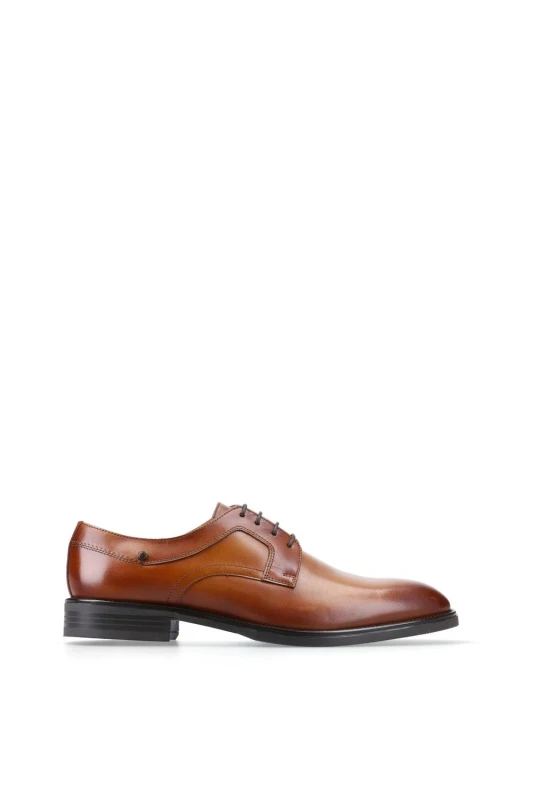 Image of Base London Base London Men Sleeve Lace Up Shoe in Tan Size: 8 Tan 8 Male 5063294194249